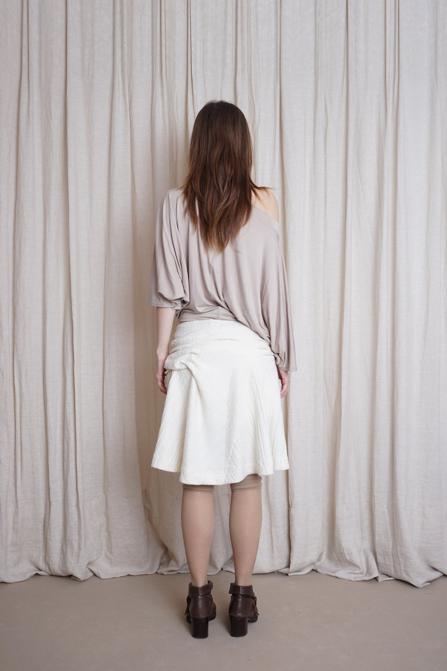 WRAP ME UP T-SHIRT- SAND
