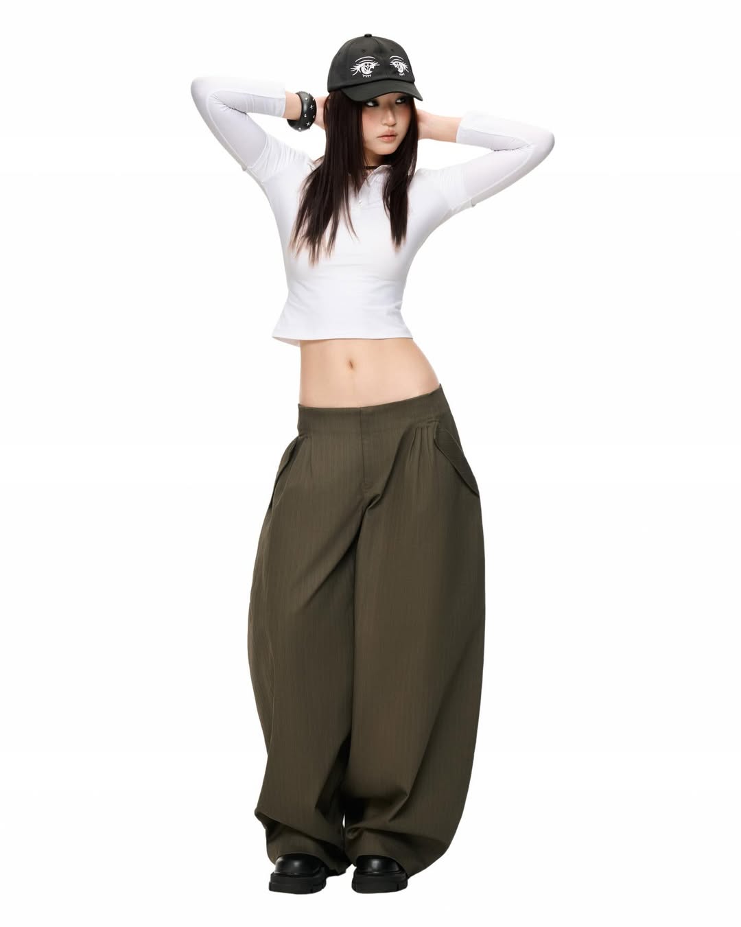 MATCHA CROISSANT BAGGY PANTS